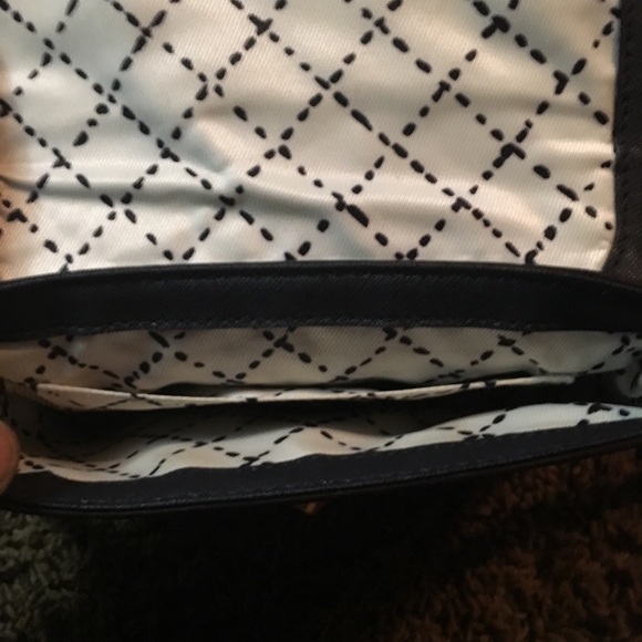 SOLD Authentic Kate Spade Crossbody turn lock purse - Picture 4 of 8